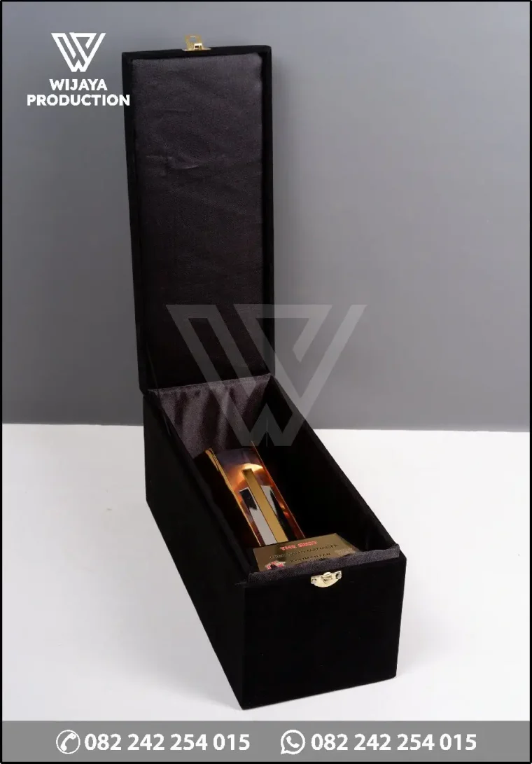 Box Piala The Best Area Sales Manager