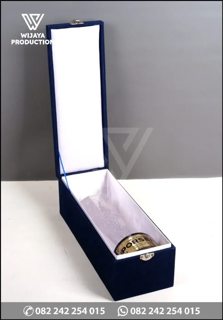 Box TR199 Piala Grand Champion Porseni