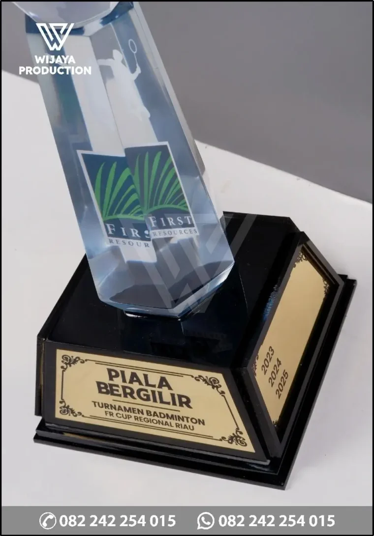 Detail TR201 Piala Bergilir Turnamen Badminton FR Cup Regional Riau