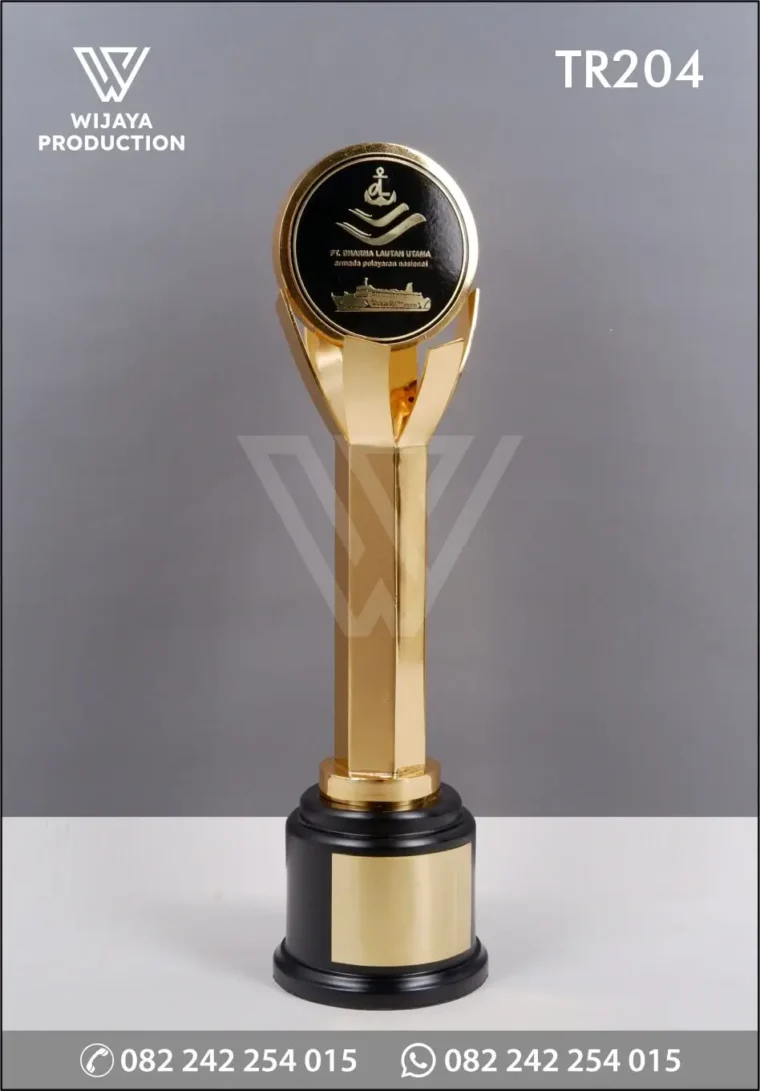 TR204 Piala Penghargaan PT Dharma Lautan Utama