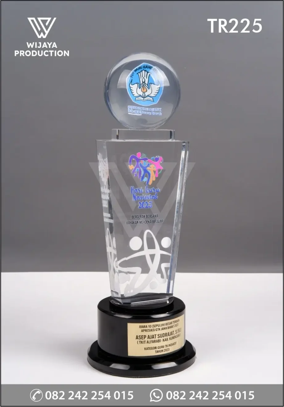 TR225 Piala Resin Juara Apresiasi GTK Jawa Barat