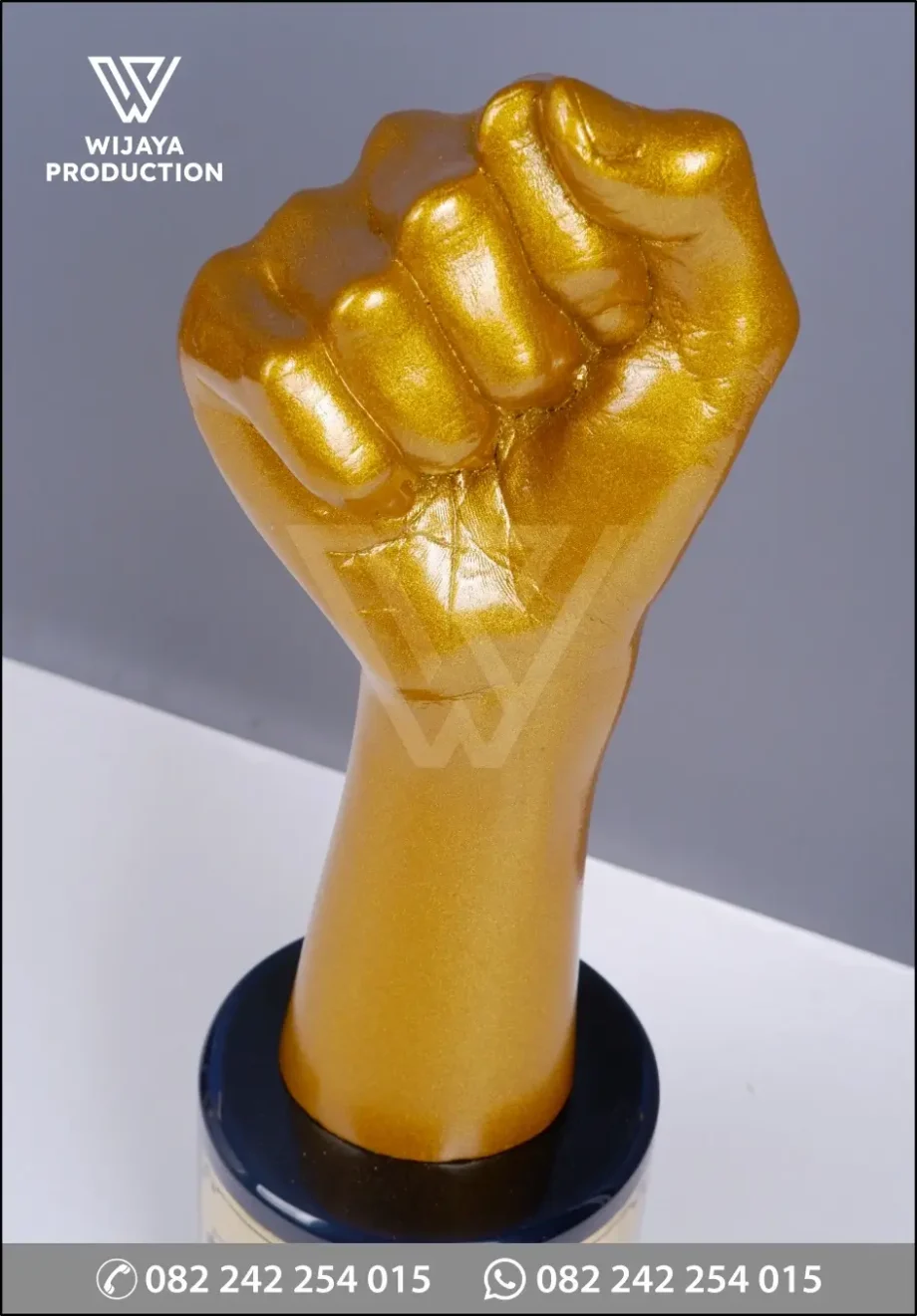 TR231 Piala Resin Juara Turnamen Sains Data Nasional