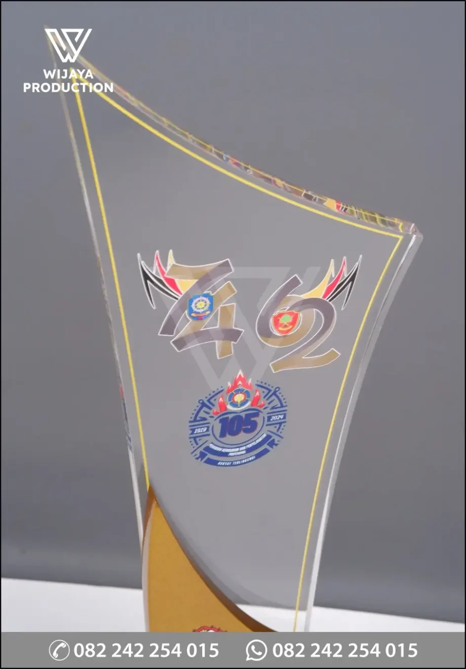 TR233 Piala Juara Lomba Pawai Praja